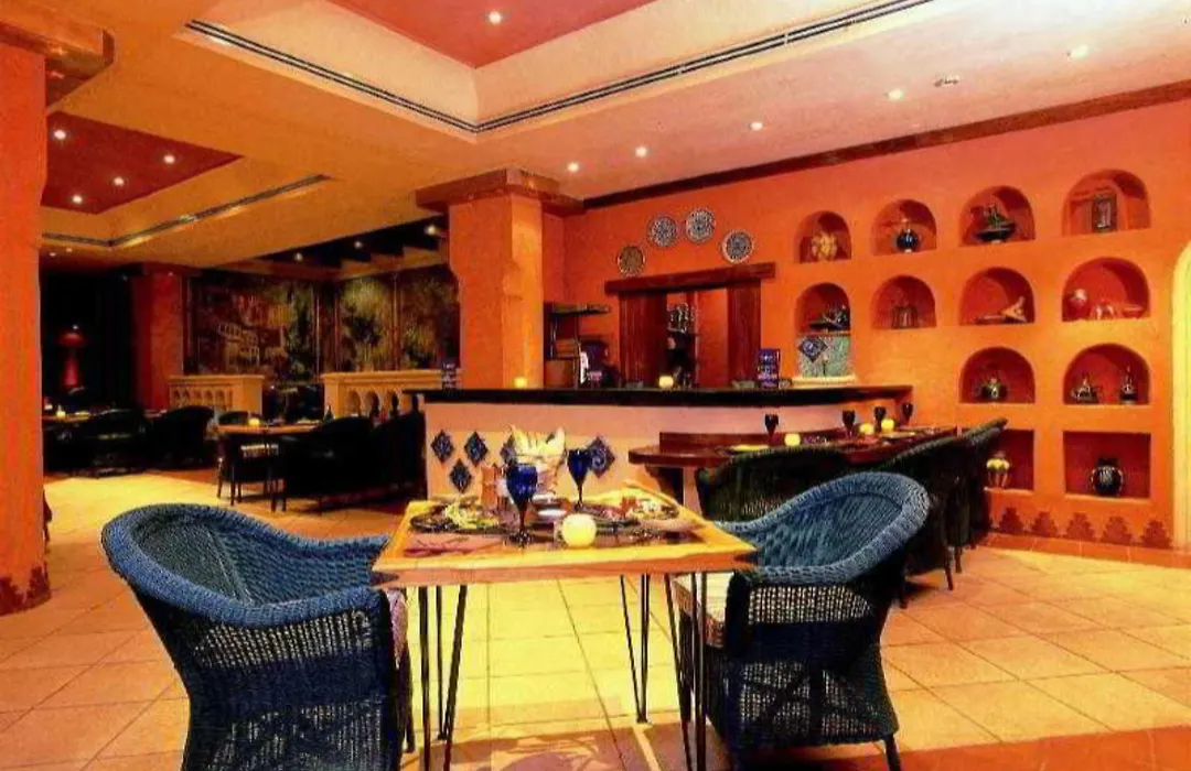 Le Meridien Pyramids Hotel & Spa-1